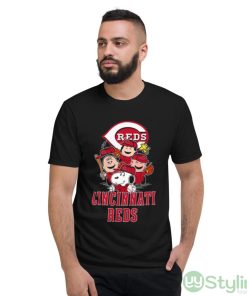 MLB Cincinnati Reds Snoopy Charlie Brown Woodstock The Peanuts Movie Baseball Shirt - Short Sleeve T-Shirt