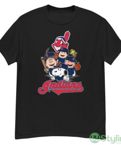MLB Cleveland Indians Snoopy Charlie Brown Woodstock The Peanuts Movie Baseball Shirt - G500 Men’s Classic T-Shirt