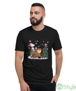 NHL New York Islanders Snoopy Charlie Brown Woodstock Christmas Stanley Cup Hockey Shirt - Short Sleeve T-Shirt