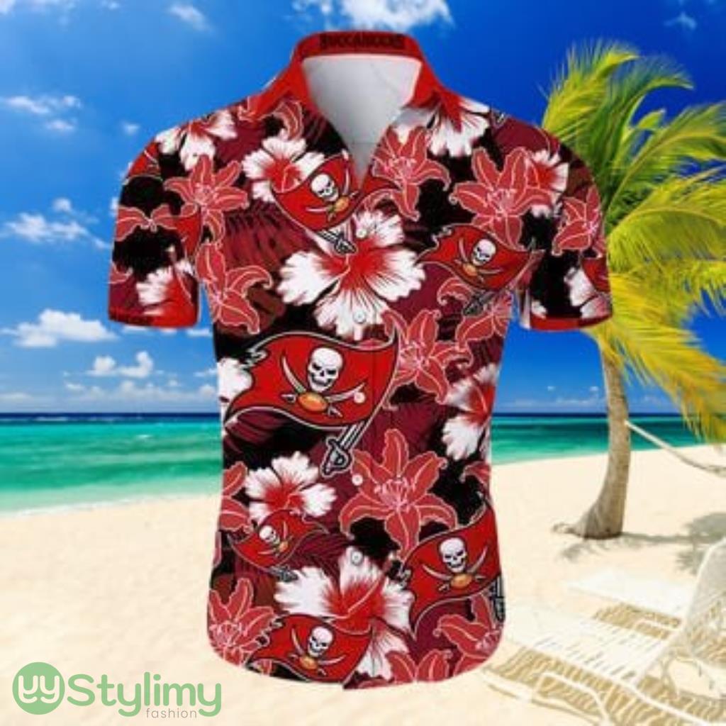 Best Tampa Bay Buccaneers Hawaiian Aloha Shirt For Awesome Fans 2 Best Tampa Bay Buccaneers Hawaiian Aloha Shirt For Awesome Fans Product Photo 1