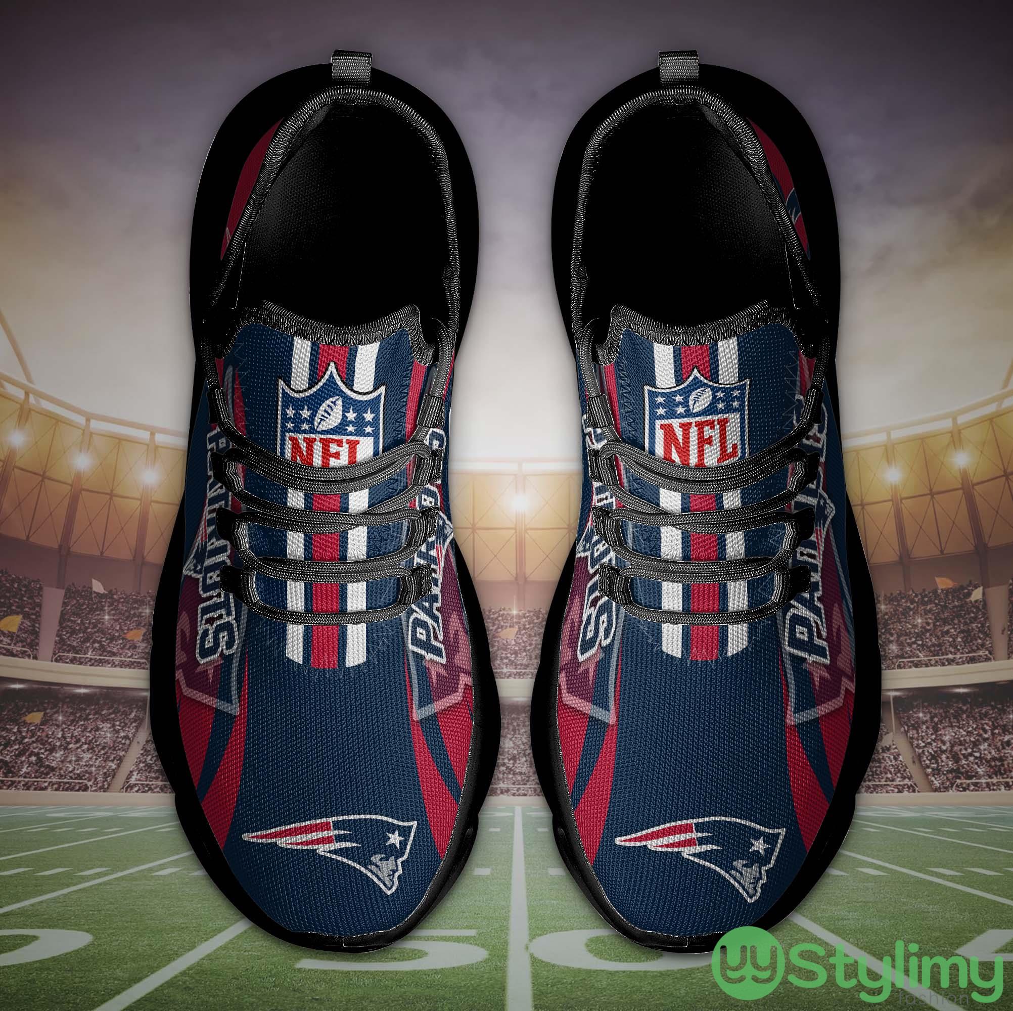 New England Patriots Max Soul Shoes Custom Name Running Sneakers For Fans Gift 3 New England Patriots Max Soul Shoes Custom Name Running Sneakers For Fans Gift - New England Patriots – Personalized Max Soul Shoes_3