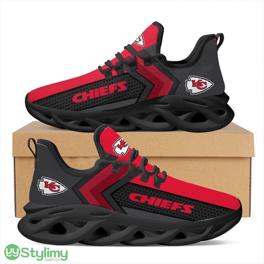 Kansas City Chiefs Logo Pattern Custom Name 3D Max Soul Sneaker Shoes In Red And Black 4 Kansas City Chiefs Logo Pattern Custom Name 3D Max Soul Sneaker Shoes In Red And Black - Kansas City Chiefs Logo Pattern Custom Name 3D Max Soul Sneaker Shoes In Red And Black_4