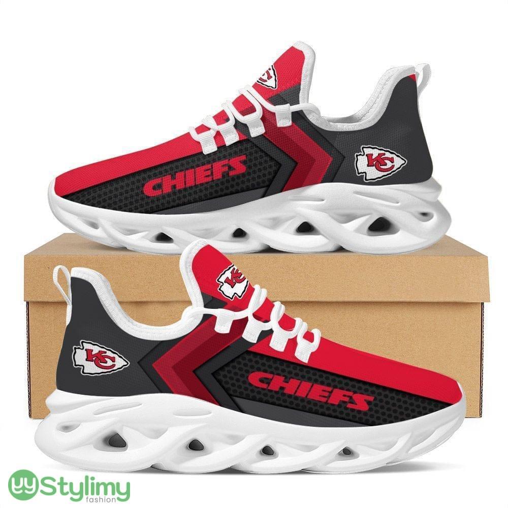 Kansas City Chiefs Logo Pattern Custom Name 3D Max Soul Sneaker Shoes In Red And Black 6 Kansas City Chiefs Logo Pattern Custom Name 3D Max Soul Sneaker Shoes In Red And Black - Kansas City Chiefs Logo Pattern Custom Name 3D Max Soul Sneaker Shoes In Red And Black_1