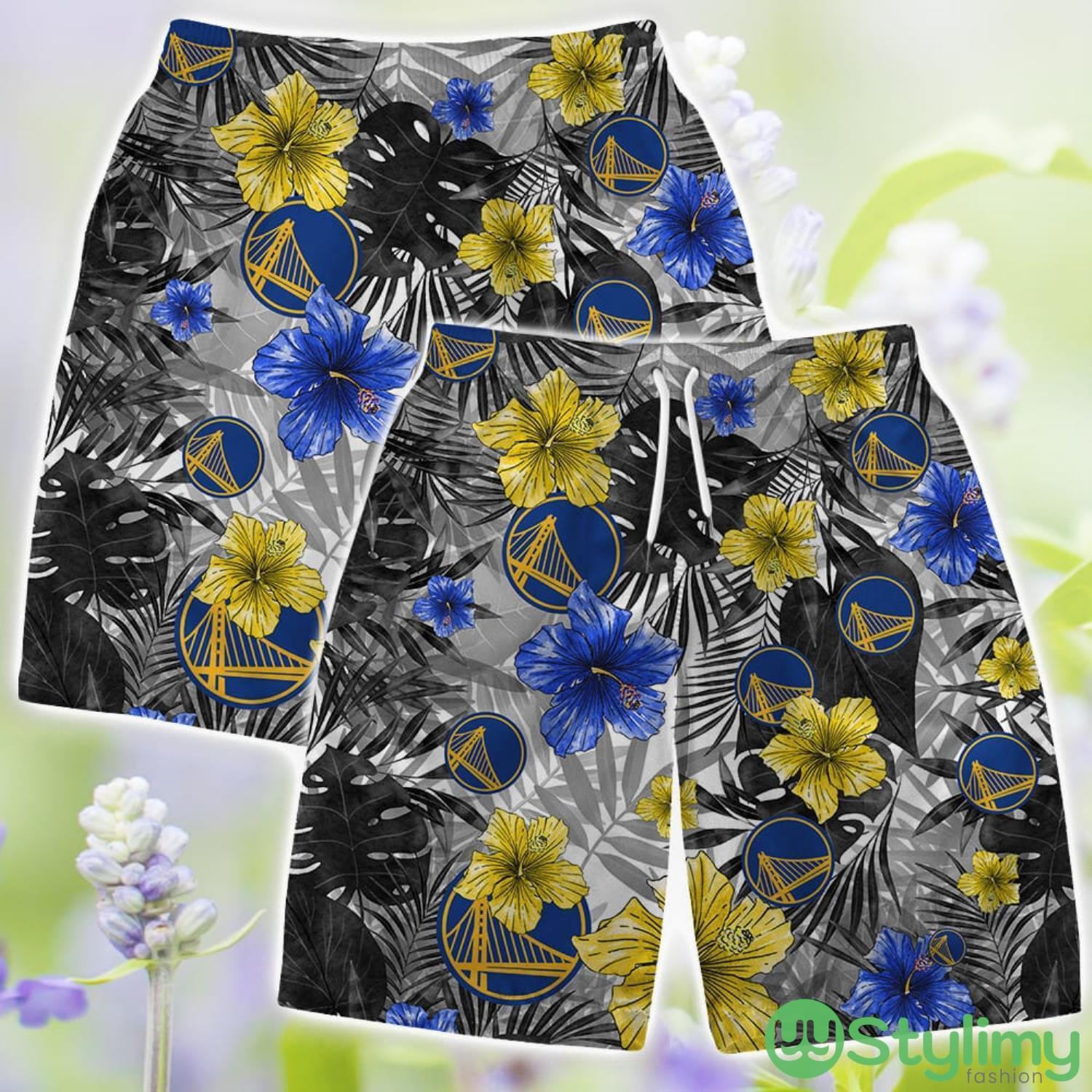 Golden State Warriors Hibiscus Flower With Team 3D Hawaiin Shirt And Shorts Summer Gift Combo 3 Golden State Warriors Hibiscus Flower With Team 3D Hawaiin Shirt And Shorts Summer Gift Combo Product Photo 3
